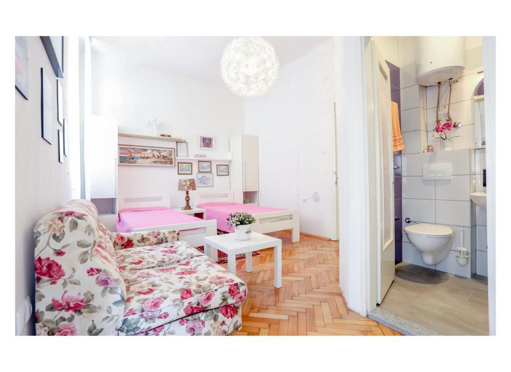 Apartments And Rooms Fonty SJJ Extérieur photo