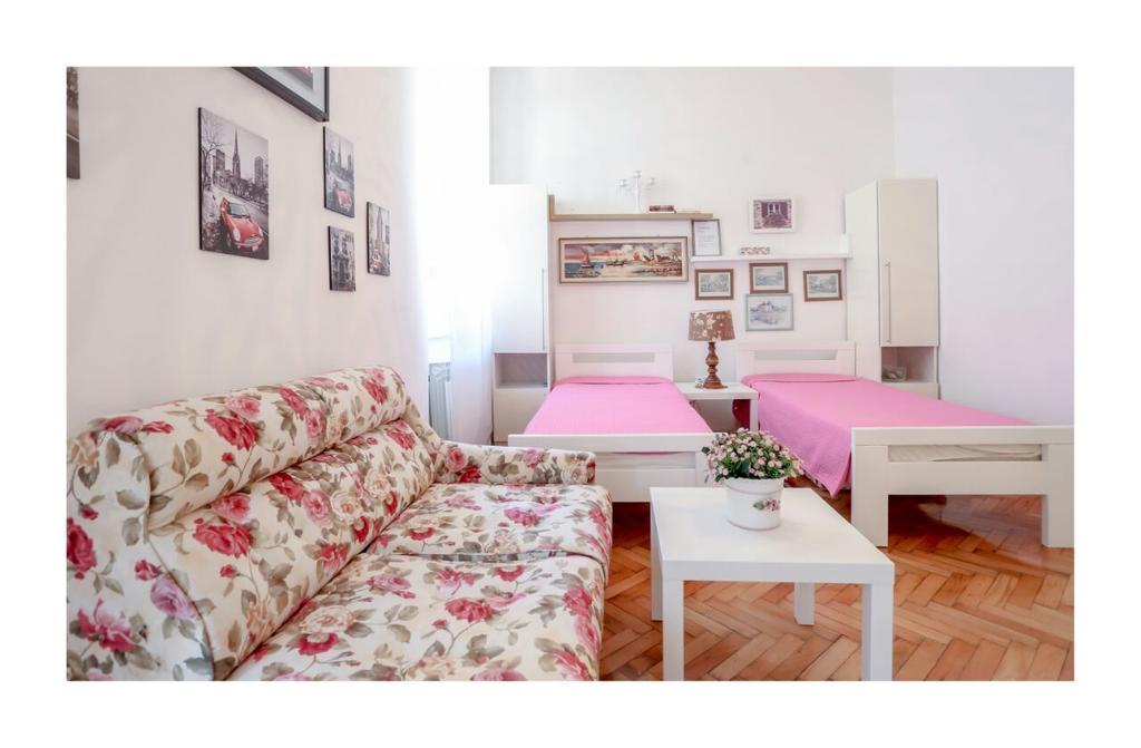 Apartments And Rooms Fonty SJJ Extérieur photo