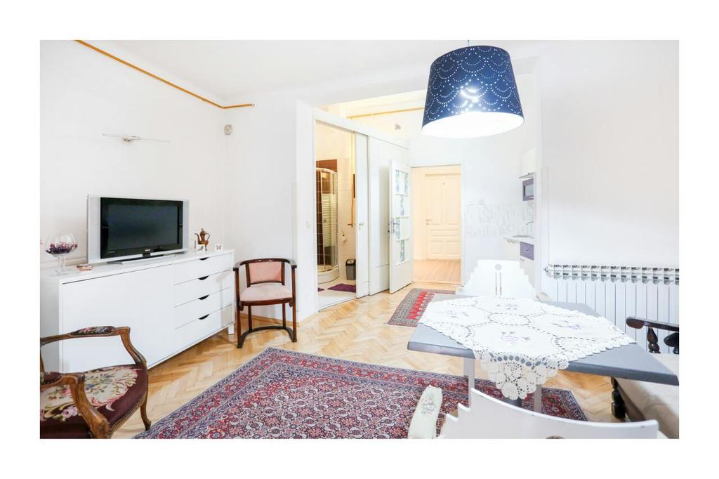 Apartments And Rooms Fonty SJJ Extérieur photo